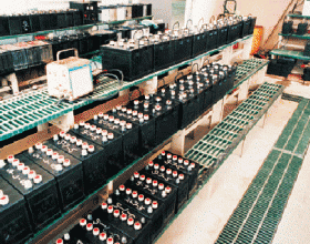 ตะแกรง FRP – ตะแกรงรางระบายน้ำ และ ชั้นวางสินค้า (Battery Storage)
